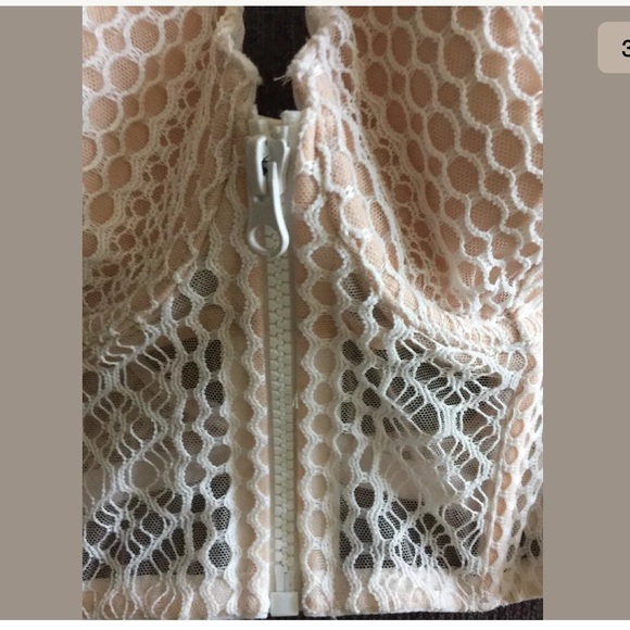 Victorias Secret Lined Demi White crochet lace bra - Picture 5 of 8